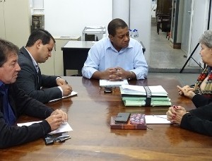 Comissão de Estudos sobre Cemitérios ouviu a secretária Helena na manhã desta quarta-feira