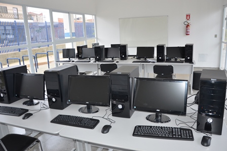 Cursos da FESC estão com matrículas abertas.