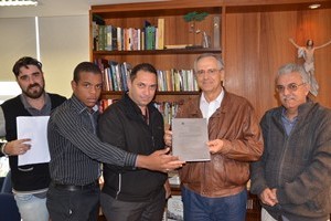 Grupo quer regulamentação do serviço