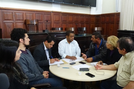 Presentes no depoimento de Fernando Firmino, os vereadores Ditinho Matheus, Roselei Françoso, Maurício Ortega, Cidinha do Oncológico, a Advogada Legislativa da Câmara, Samanta de Aquino, e o Analista Legislativo, José Luiz E. F. de Toledo (assessoria de imprensa CMSC)