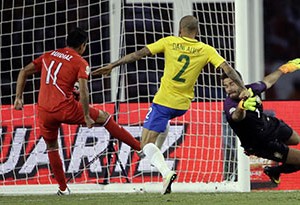 Aos 29 minutos, num contra-ataque, Ruidiaz, que havia entrado pouco antes, marcou o gol do Peru