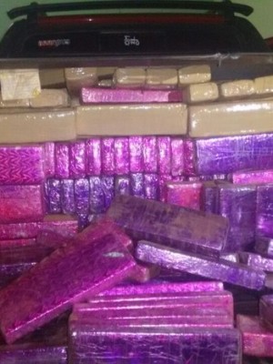Tático Rodoviário apreendeu 3 homens e centenas de quilos de maconha