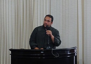 Cristiano Araújo, vice-presidente da Associação dos Moradores dos Bairros Cidade Aracy I e II e Antenor Garcia, falou durante a sessão plenária desta semana (assessoria de imprensa CMSC)