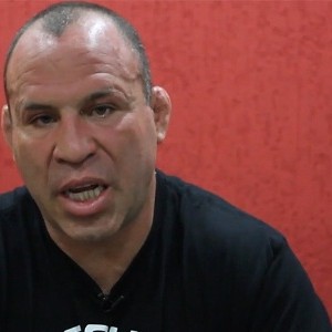 wanderlei-silva-concede-entrevista-exclusiva-ao-uol-esporte-1411642144942_615x300
