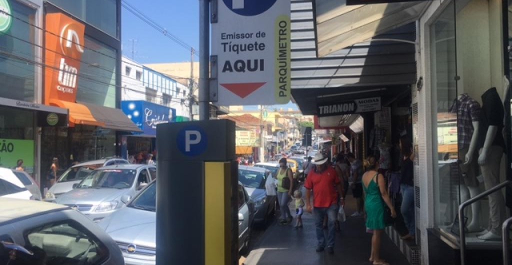 1AAREAZUL