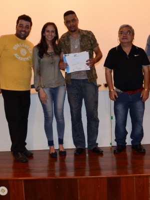 AAAEMPREGOEDUCA