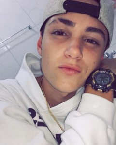 AAAJOVEMMORTO