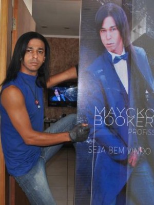 AAAMAYCONFOLHA