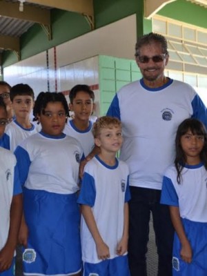 AAAPARRELLAUNIFORME1