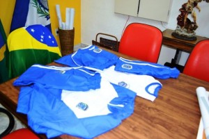 AAAPARRELLAUNIFORME2