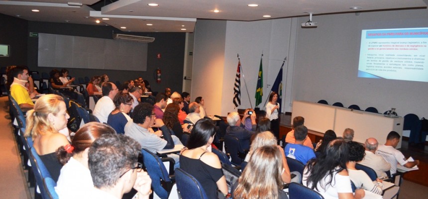 Resíduos sólidos palestra 16