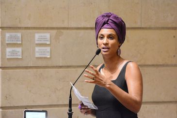 4937ebe0-284b-11e8-852a-a76a2c4aab4a_mariellefranco61
