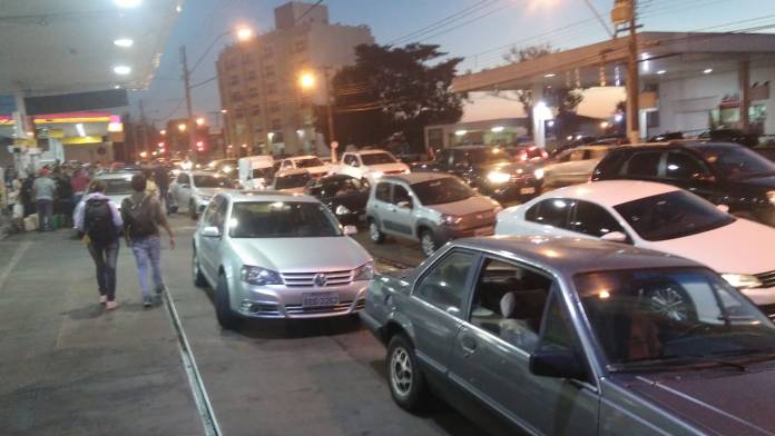 avenida-lotada-696x392
