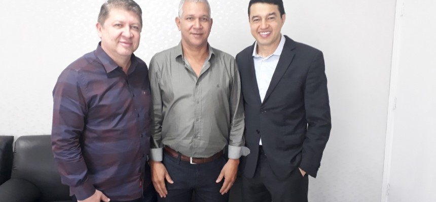 thumbnail_lucao e deputados
