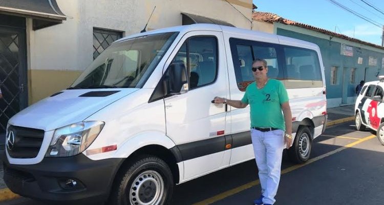 van02