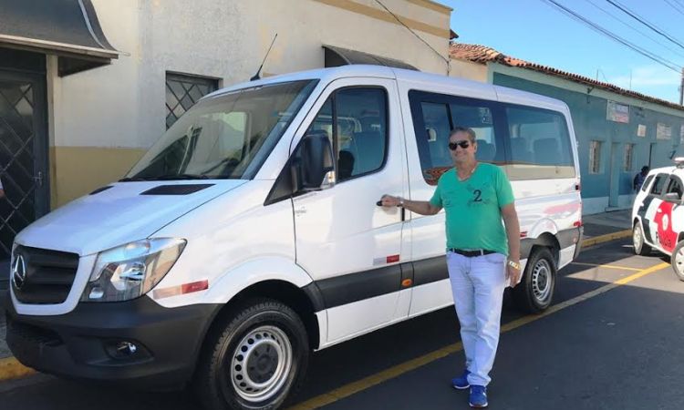van02