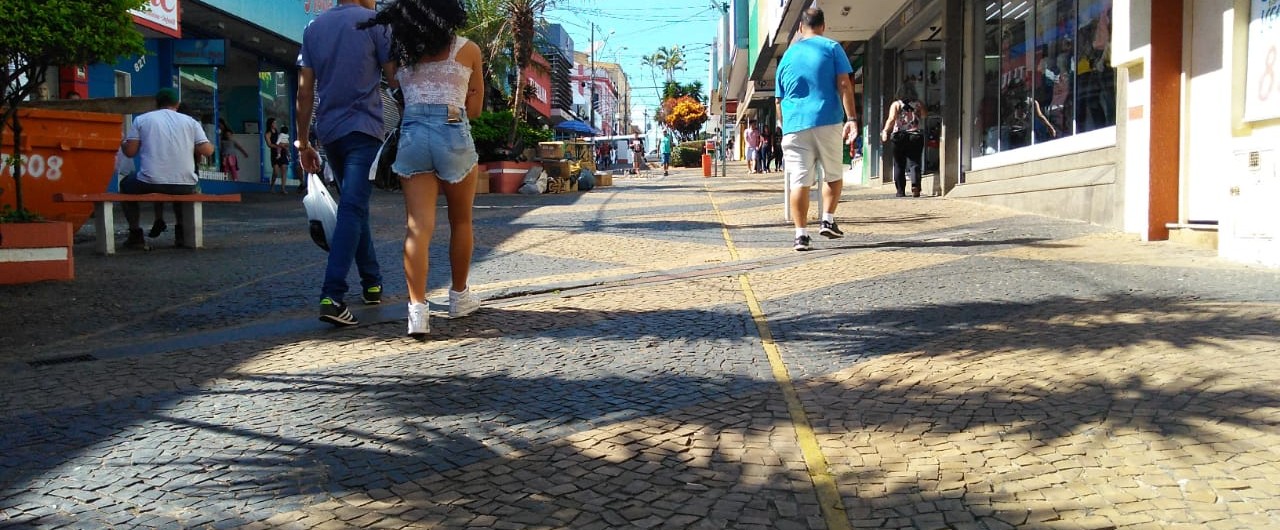 calçadão Dia dos Namorados