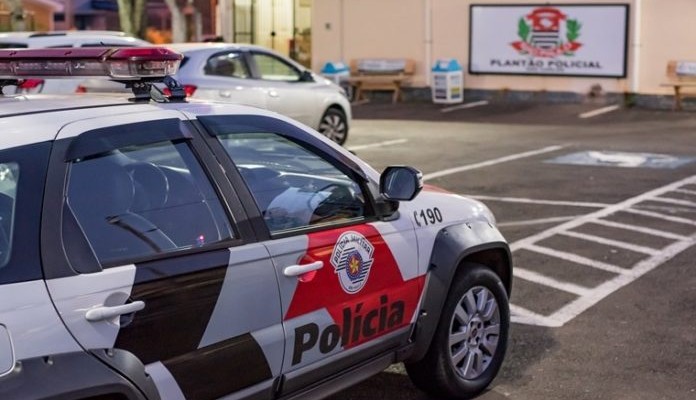 violencia-plantao-policial-1-696x421