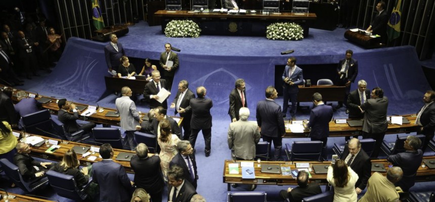 Plenário do Senado inicia a votação para escolha do novo presidente.