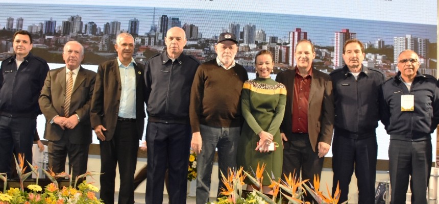 Conexidades FAB 4