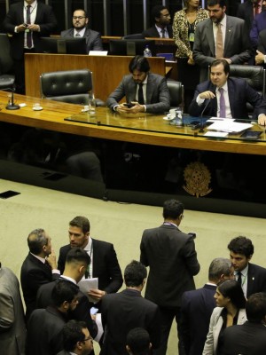 politica-deputados-senadores