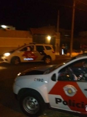 embaré-policia