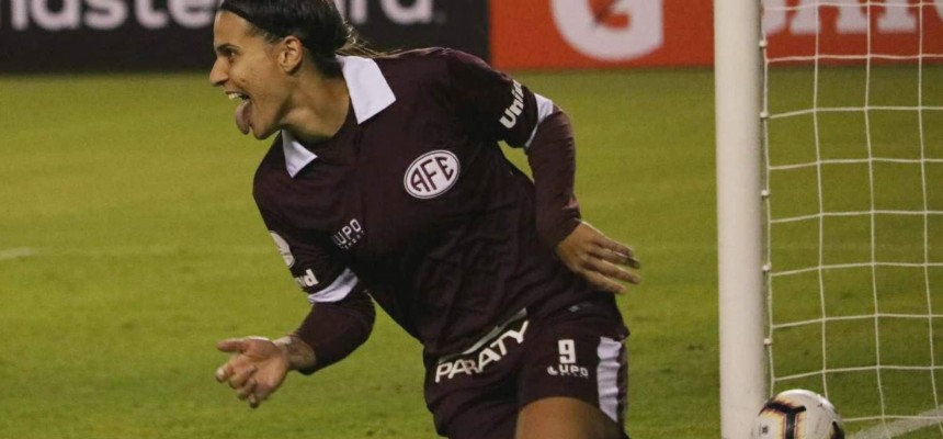 guerreiras-estreiam-com-goleada-de-10-a-1-na-libertadores-dpM7
