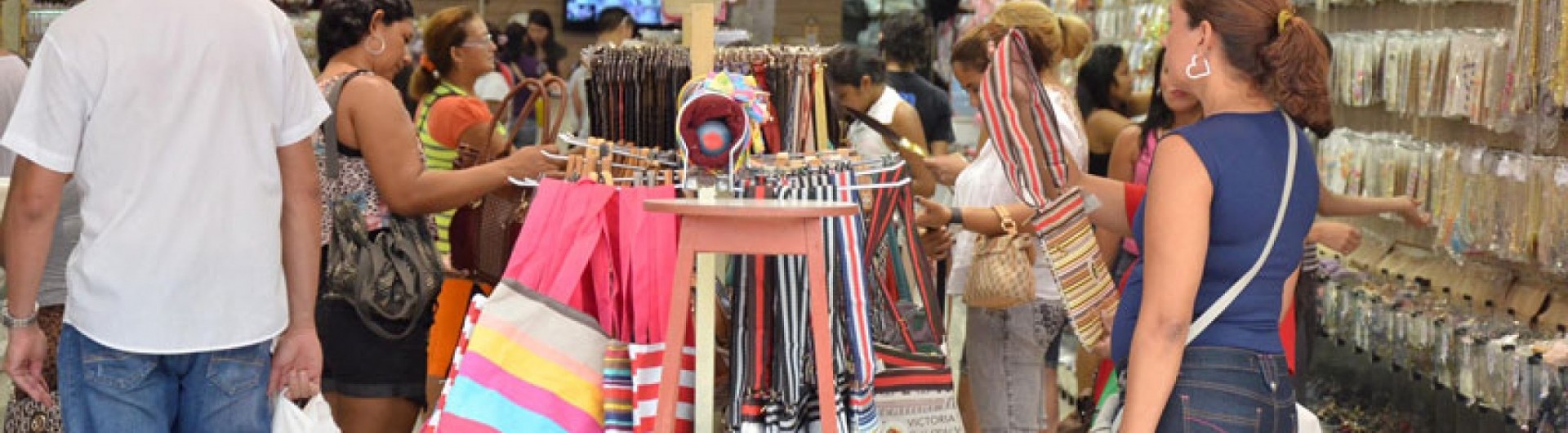 para-reduzir-prejuizos-comercio-vai-abrir-no-dia-15-de-novembro-EYno