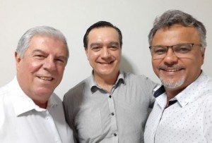 thumbnail_FOTO 1 - Paulo, Sasso e Acenir