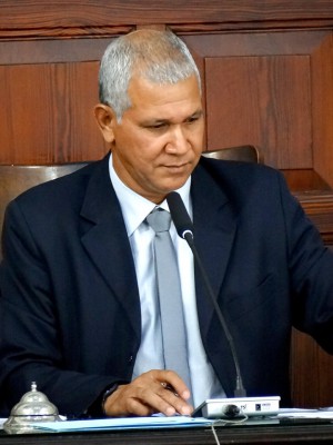 lucao mesa sessao01