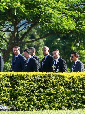 bolsonaro_hasteamento_bandeira171219img_79894733