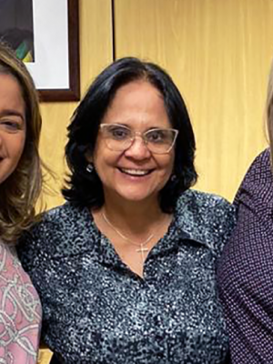 11-SITE-Graciela-Nienov_Ministra-Damares-Alves_Mical-Damasceno_Foto-de-Divulgação