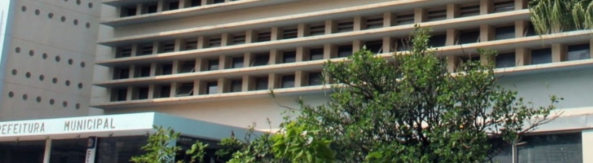 decreto-autoriza-funcionamento-de-oticas-academias-e-outros-estabelecimentos-lxru