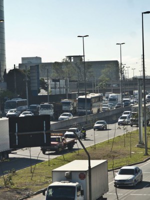 Trânsito congestionado na Marginal do Tietê