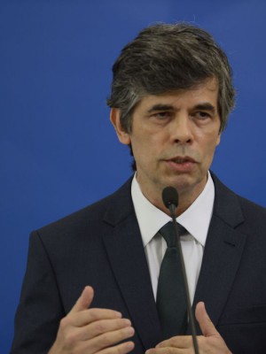ministro_da_saude_nelson_teich_0417202286