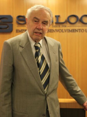 thumbnail_Luiz Carlos Pereira de Almeida