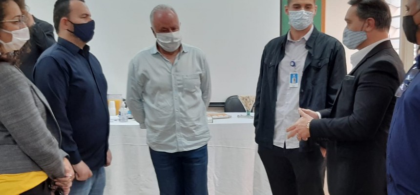 thumbnail_Podemos recebe Deputado 2