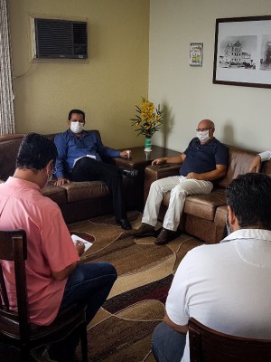 thumbnail_Mesa Diretora da Câmara