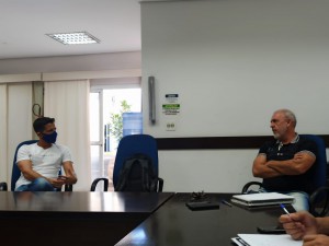 thumbnail_Elton-reunião3