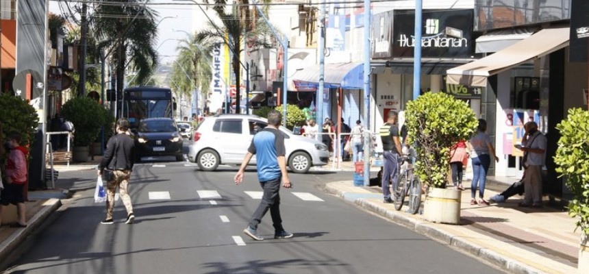 araraquara-autoriza-atividades-comerciais-ate-a-meia-noite-XY91