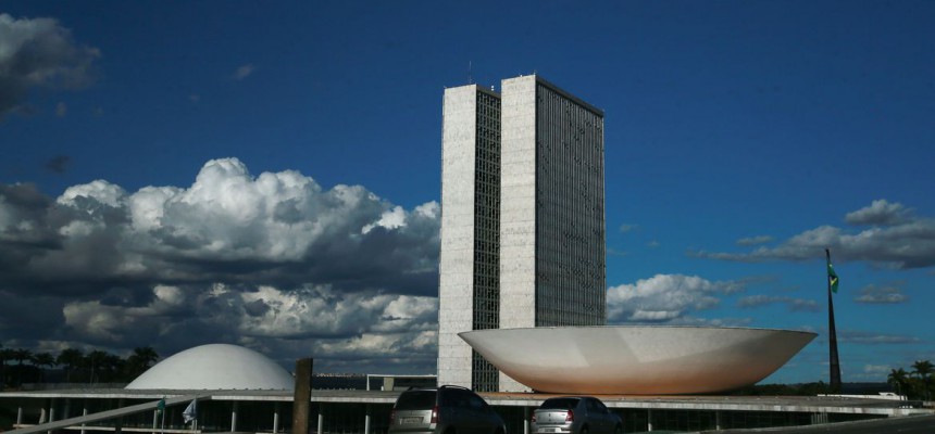 monumentos_brasilia_cupula_plenario_da_camara_dos_deputados3103201337