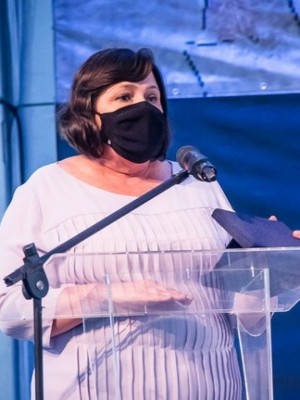 eliana-honain-recebe-premio-no-rio-de-janeiro-tBin