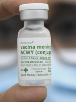 vacinação contra meningite