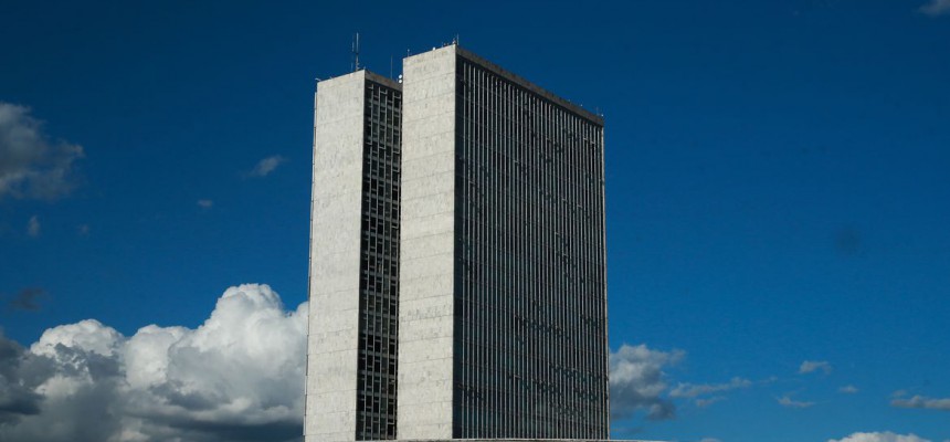 monumentos_brasilia_cupula_plenario_da_camara_dos_deputados3103201340