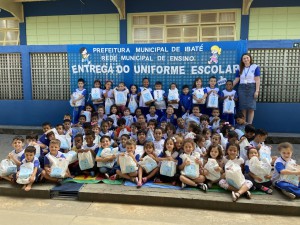 thumbnail_entrega uniformes 1