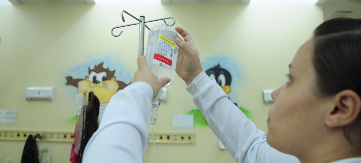 pronto-socorro_do_hospital_de_santa_maria_recebe_30_enfermeiros_voluntarios_25556795627