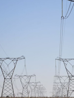 Linhas de transmissão de energia, energia elétrica