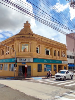 48716093-7bb9-4dee-b34c-f94f5e953f4f