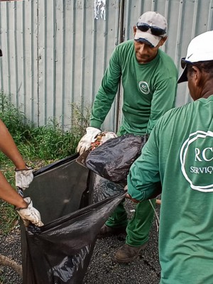 bc7dee18-cf02-4273-881b-cd825f38995f