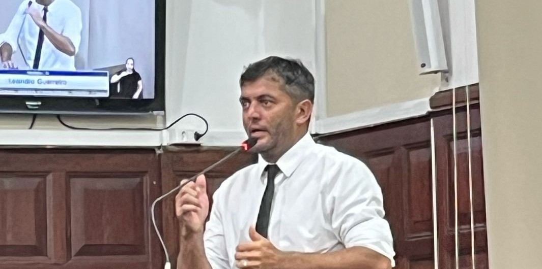 Esta